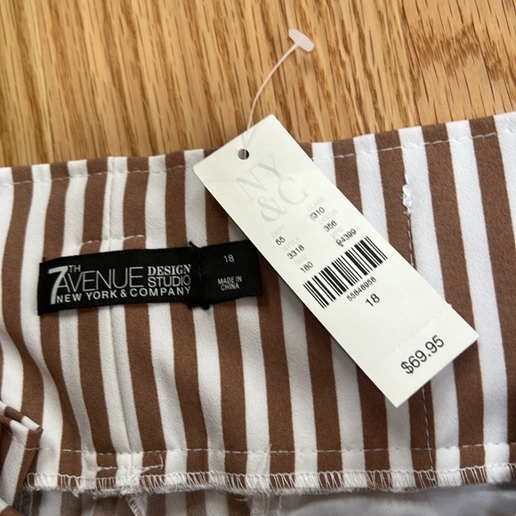 New! New York & Co SZ 18, striped palazzo pants. - Picture 4 of 12